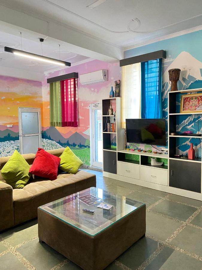 Hot - House Of Travellers, Rishikesh Vandrarhem Exteriör bild