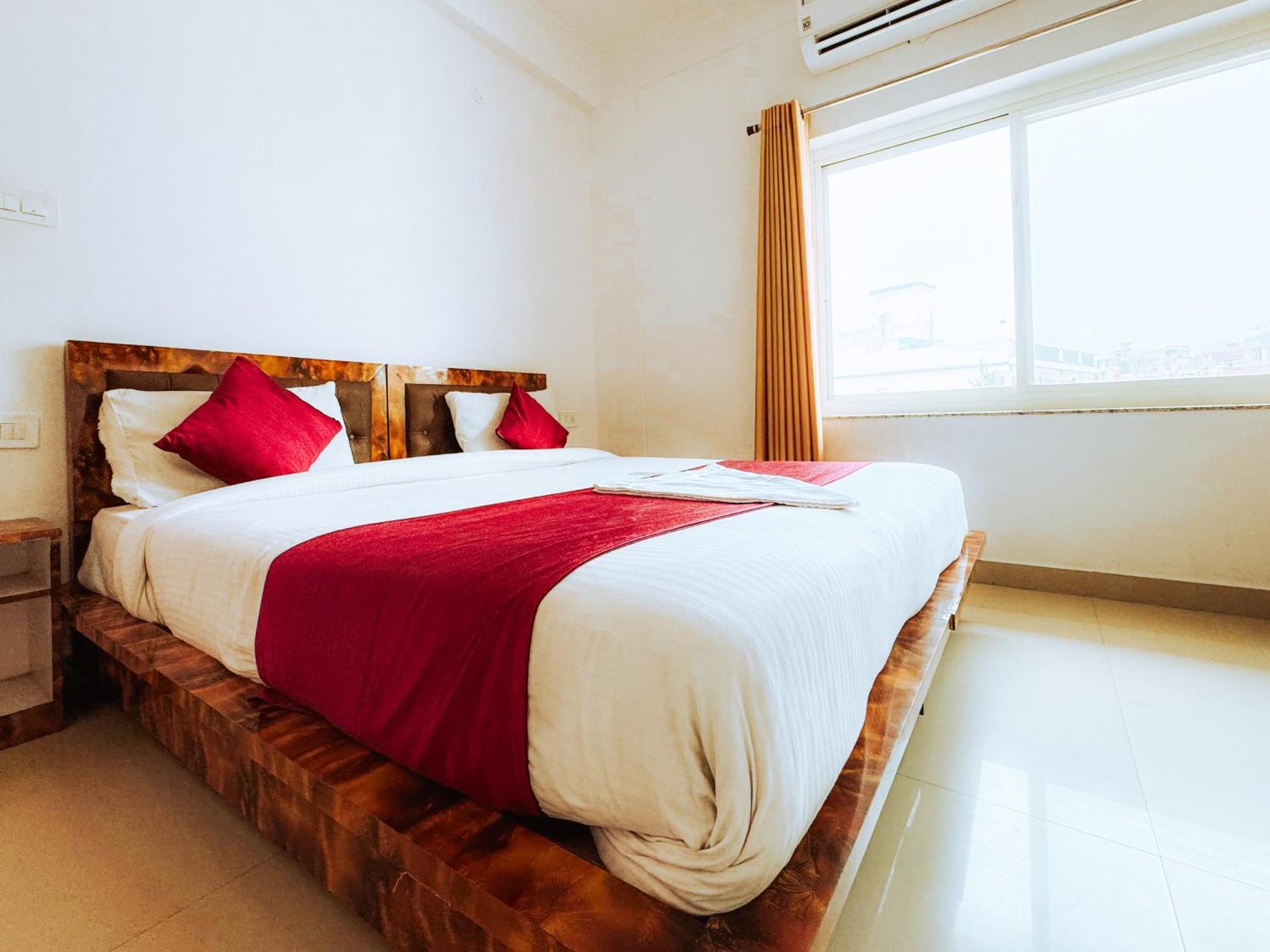 Hot - House Of Travellers, Rishikesh Vandrarhem Exteriör bild